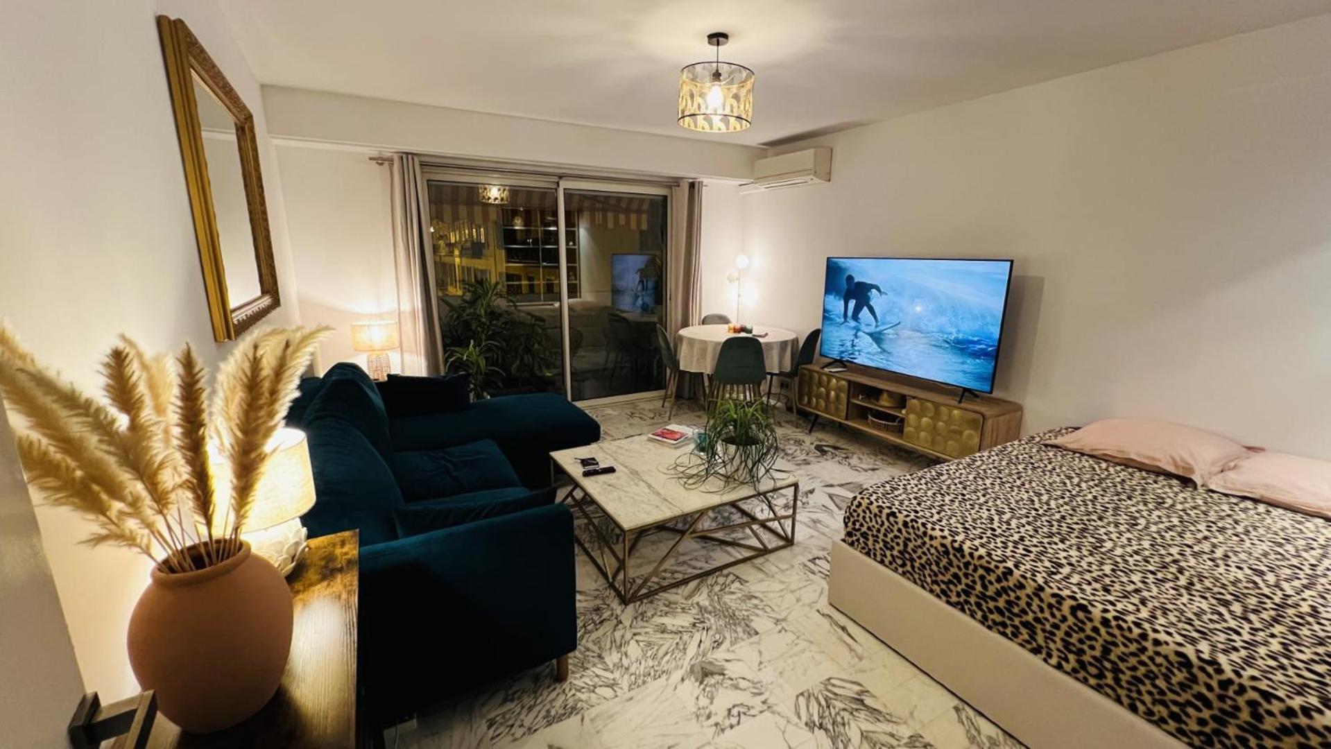 John Homestay Room In Nizza Esterno foto